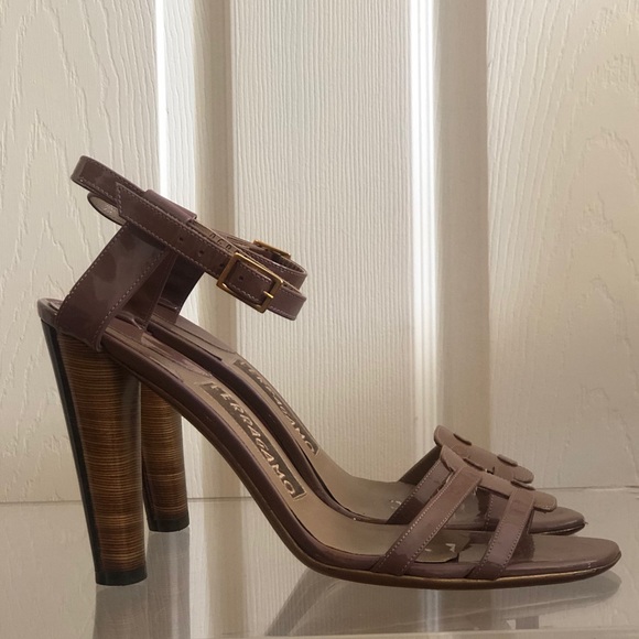 Lavander/Lilac Ferragamo Sandals - Picture 1 of 4